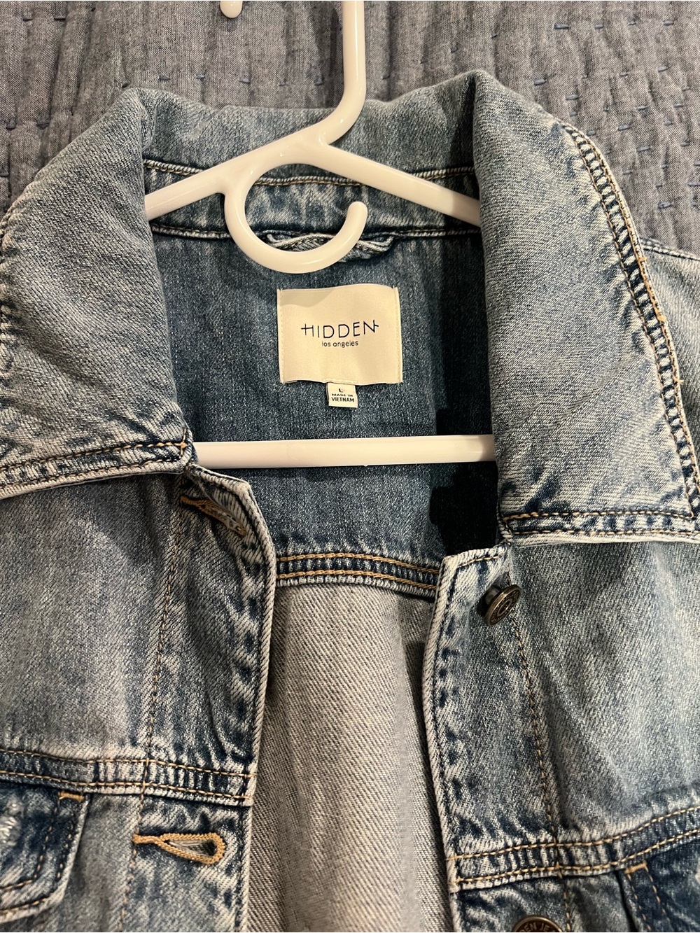 Hidden Rebel Denim Jacket by Hidden NY - Light Blue new W/O tags size Large